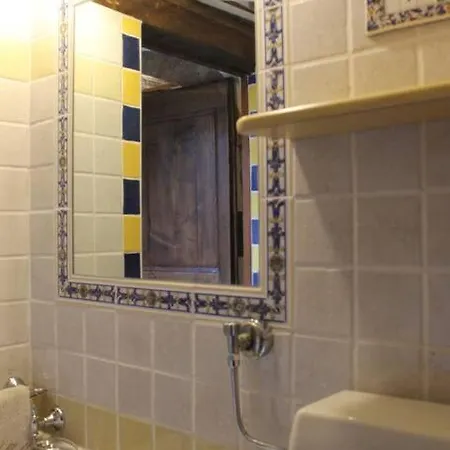 Apartamento Borgo Medioevale Rosa Del Castello