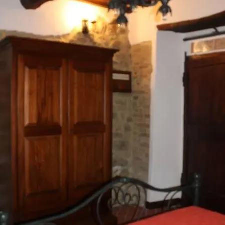 Borgo Medioevale Rosa Del Castello * Deruta