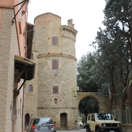 Borgo Medioevale Rosa Del Castello