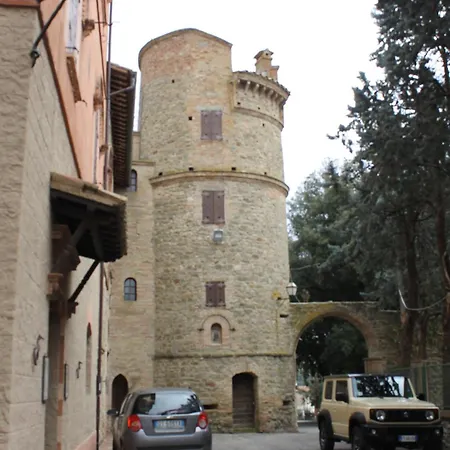 Borgo Medioevale Rosa Del Castello