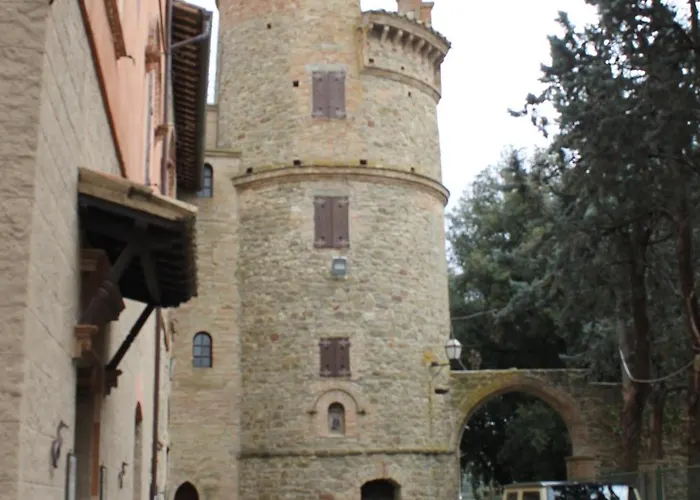 Borgo Medioevale Rosa Del Castello